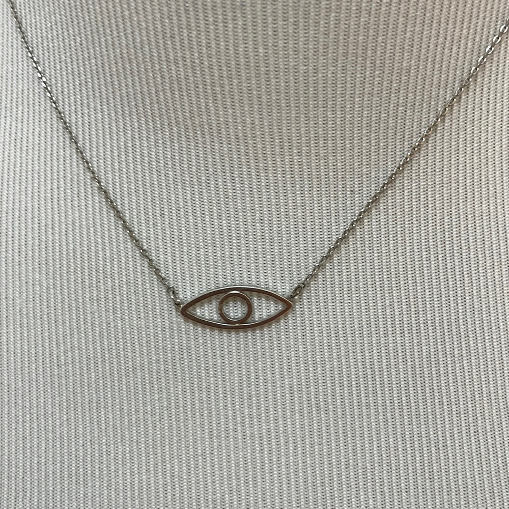 Eye necklace